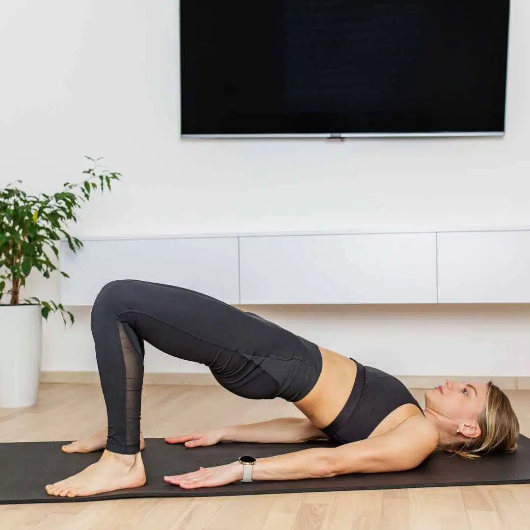 fortalecendo a musculatura posterior das pernas com ponte de glúteo