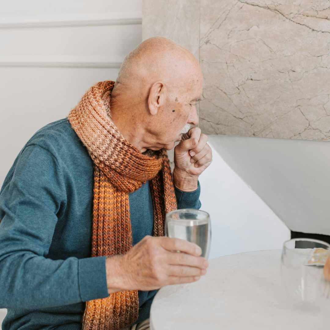 Tosse é um sintoma de asma em idosos de Brasília DF